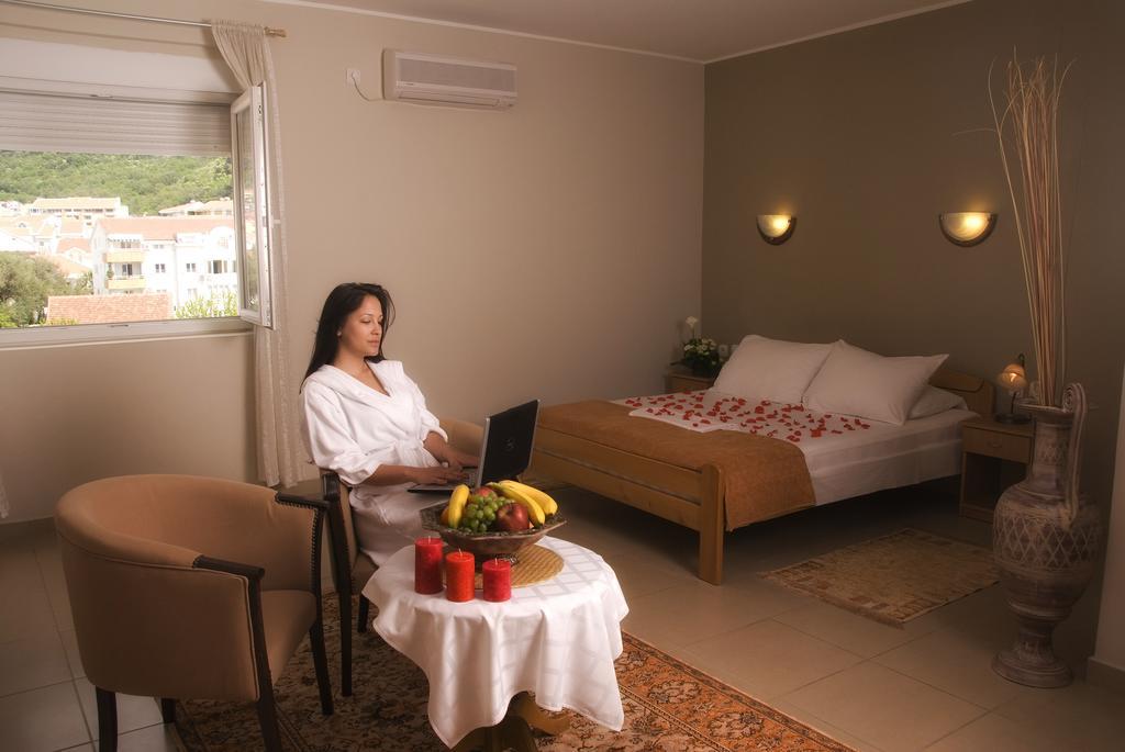 Hotel Kangaroo Budva Dış mekan fotoğraf
